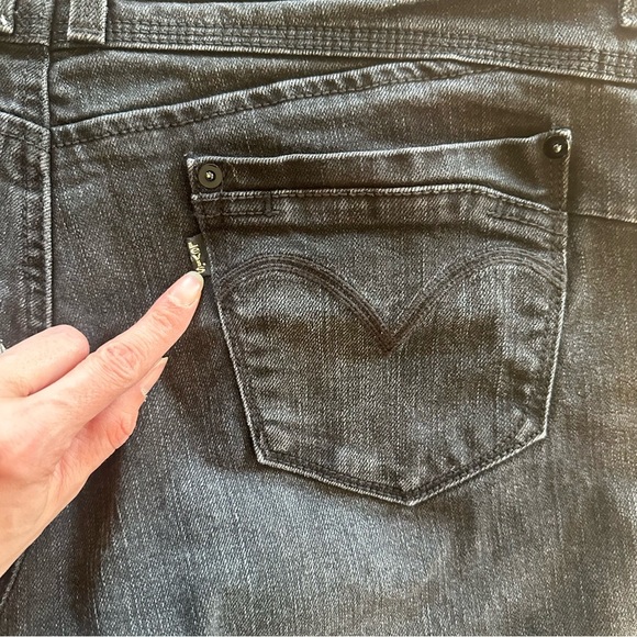 Levi’s Flatter & Flaunt Skinny Leg Black Denim Jeans Size 12 - Picture 13 of 15